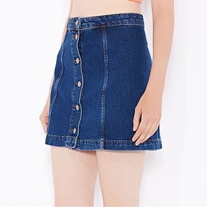 topshop moto denim mini skirt in size 25